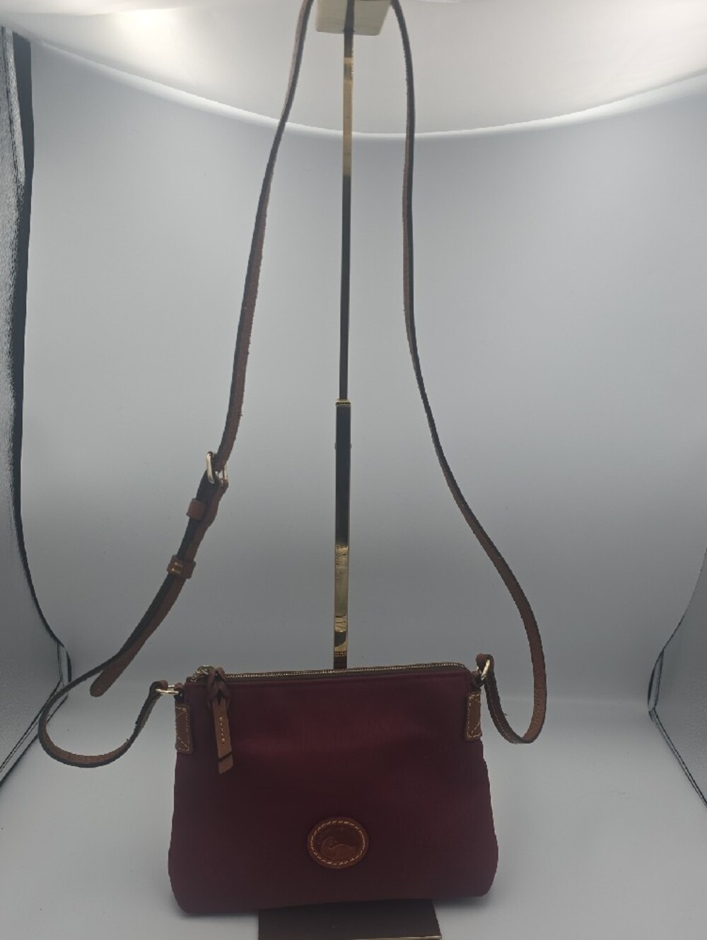 Dooney & Bourke Burgundy/Brown W/ Gold Hardware Small Duck Crossbody (EUC)✨️